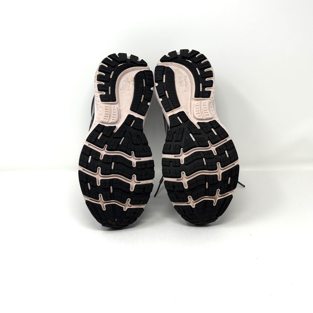 Brooks Ghost 13 Pale Pink & Dark Charcoal Grey Ombré Athletic Shoes - Picture 6 of 11